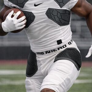 Nike Pro Integrated FOOTBALL girdle - like new! Men’s Medium